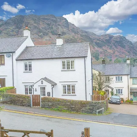 Summerbank Cottage, Luxury District In *