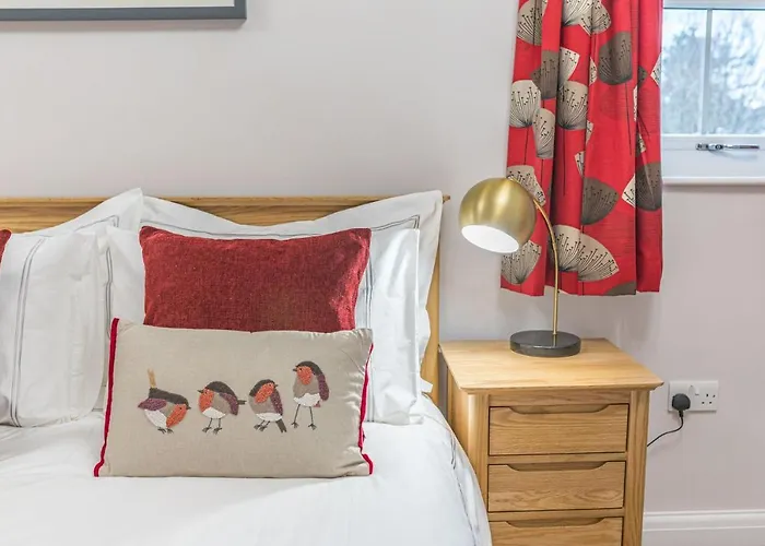 Semesterbostad Summerbank Cottage, Luxury District In *