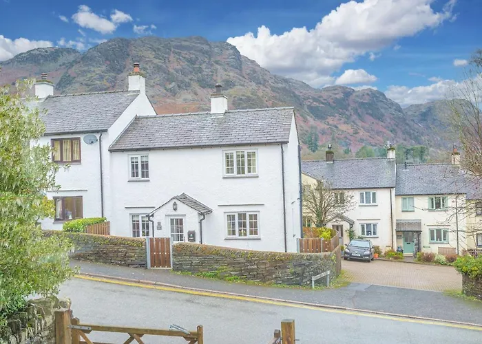 Summerbank Cottage, Luxury District In *