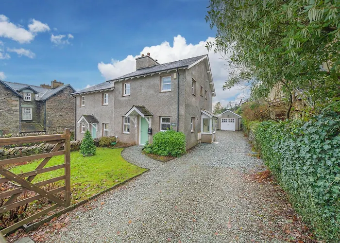 Semesterbostad Summerbank Cottage, Luxury District In