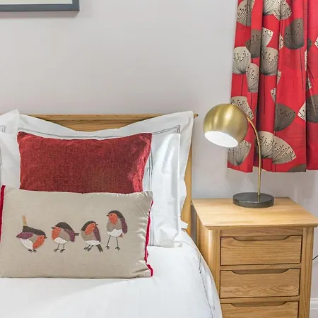 Holiday home Summerbank Cottage, Luxury District In *